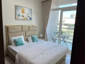 Near Dubai Mall 1BR on Canal in Business Bay